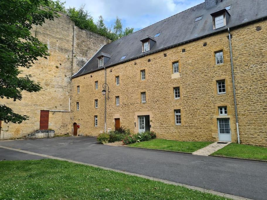Aux remparts du château Sedan Exterior foto